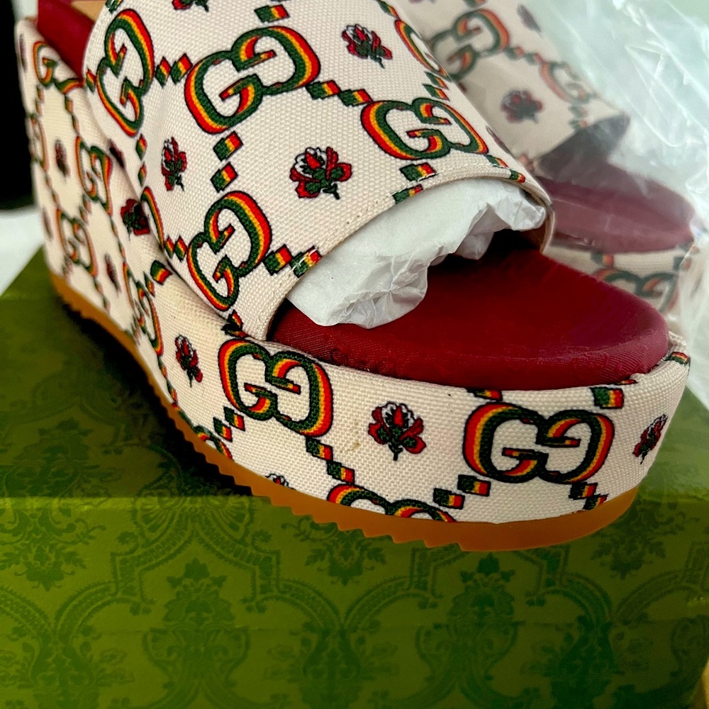 Gucci platform Sandals